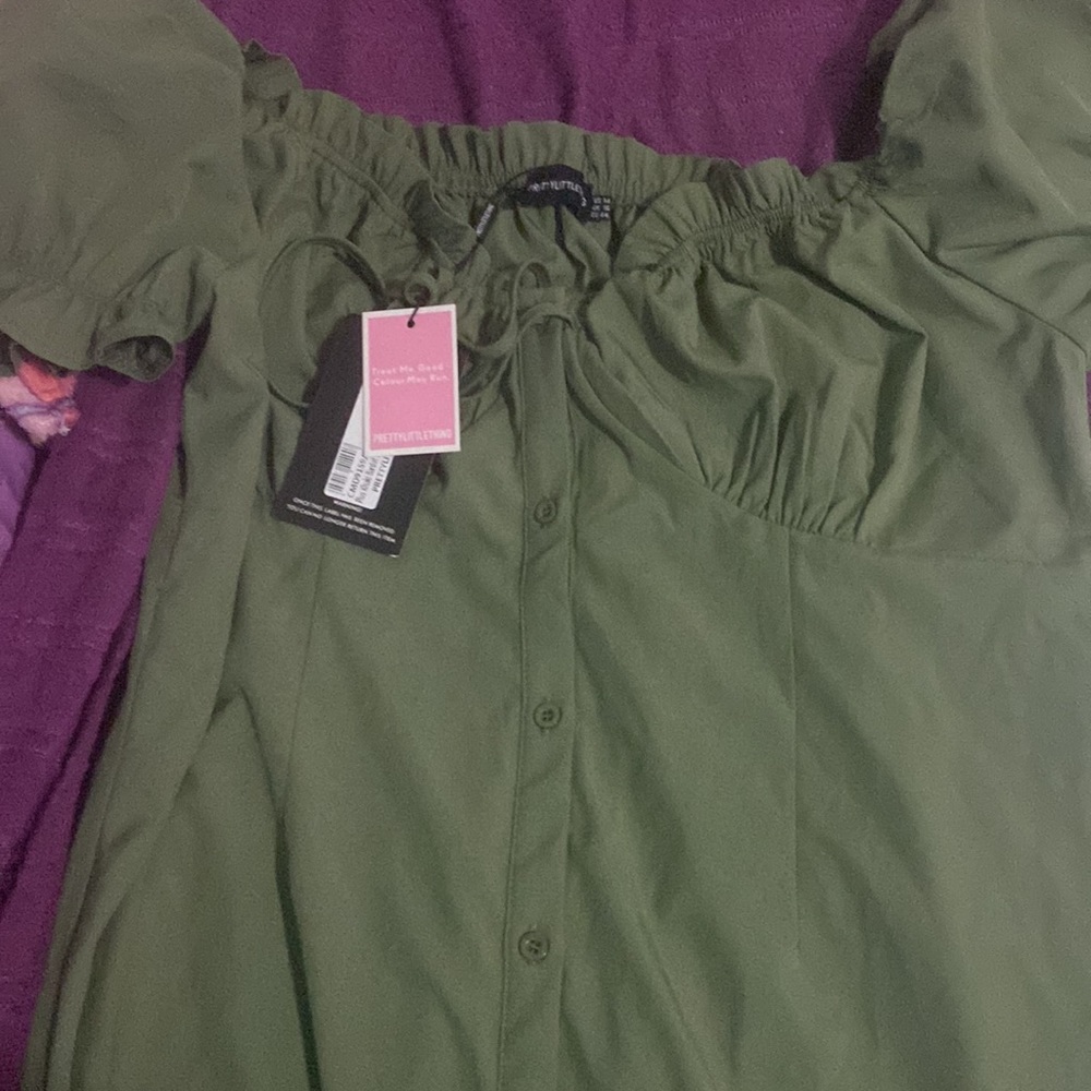 Womens Dress by Pretty littlethings a olive green color size medium - Picture 4 of 9